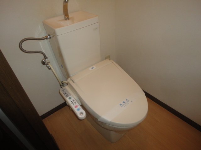 トイレ　シャワー付きトイレ（イメージ）