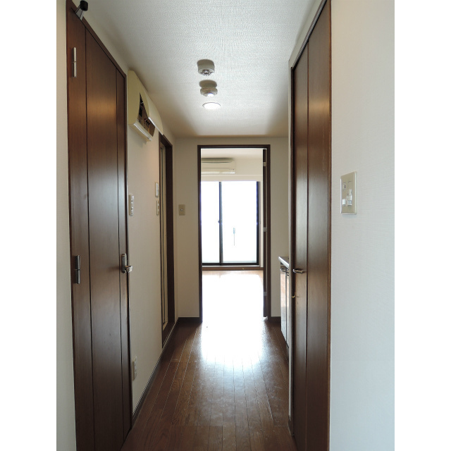 玄関　プレール天王洲アイル弐番館