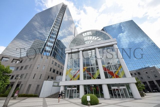 ショッピングセンター　シーバンス・ア・モール（ショッピングセンター）まで483m