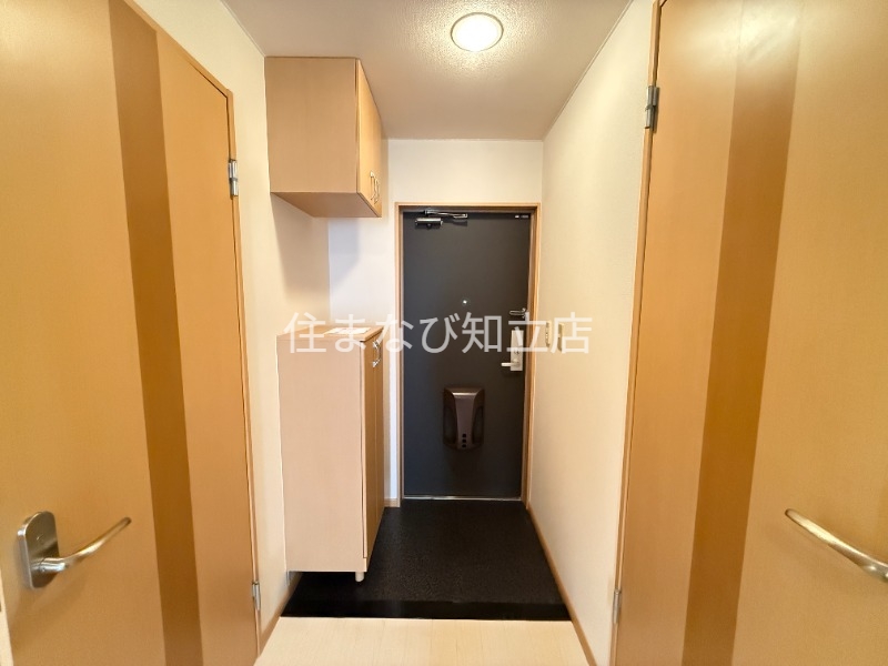 玄関　同型別部屋写真