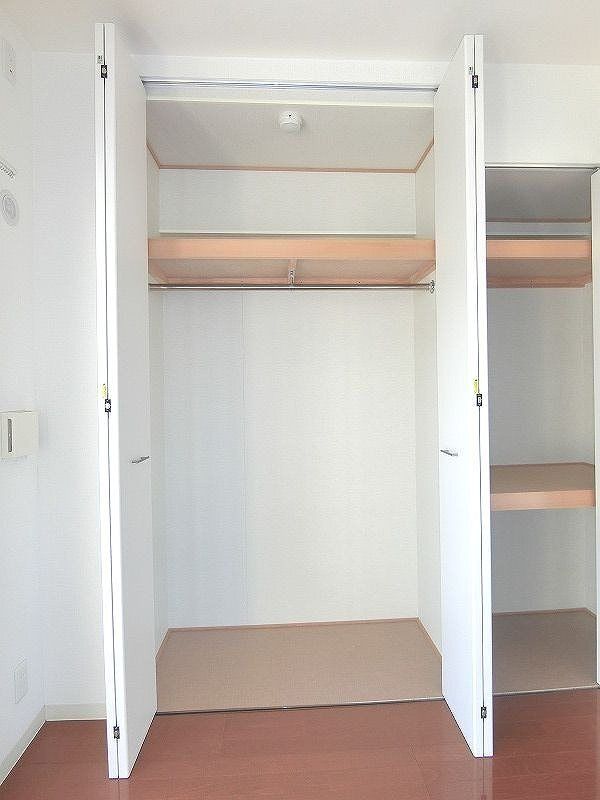 収納　クローゼット