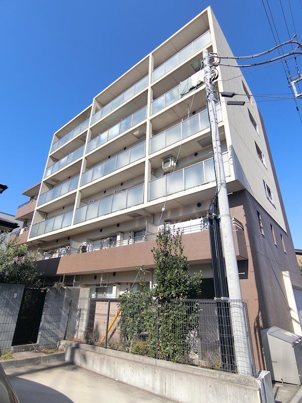 建物外観　グリーンライン「高田」駅徒歩7分。