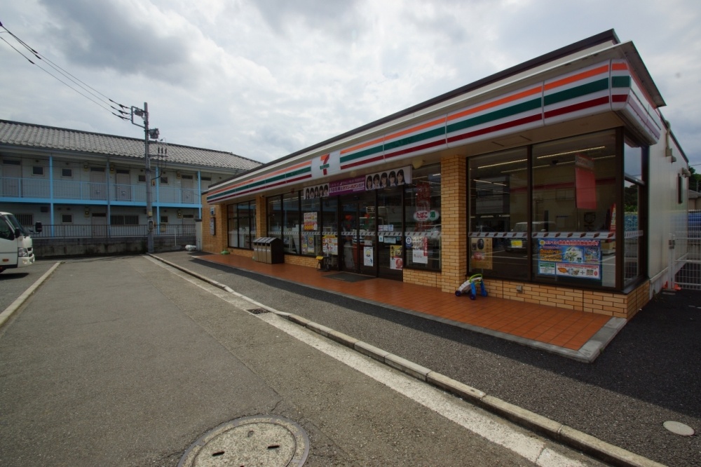 コンビニ　セブンイレブン横浜新吉田東3丁目店（コンビニ）まで230m