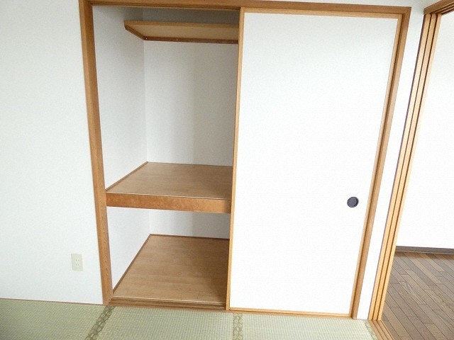 収納　大きめの収納完備しています♪