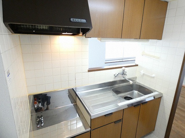 キッチン　人気で使用しやすい対面キッチン採用です♪