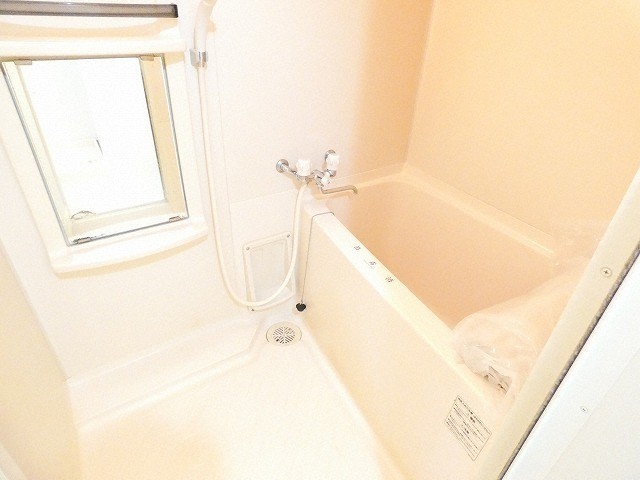 バス・シャワールーム　広々とした浴室で快適お風呂ライフ♪