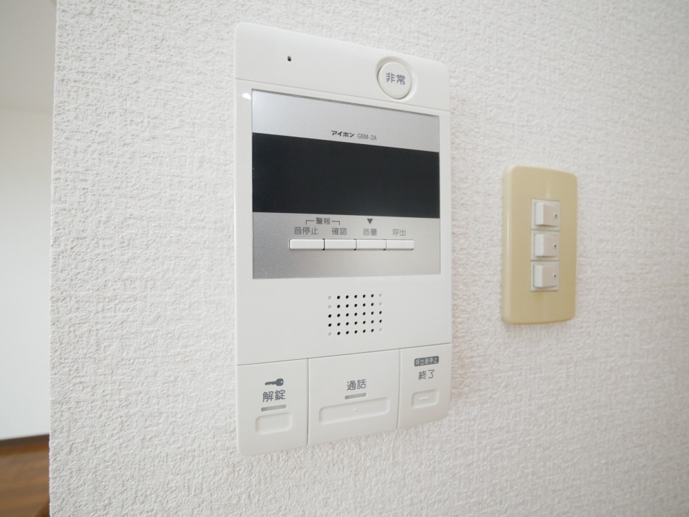 セキュリティ　防犯面に配慮したＴＶモニターホン付きです！