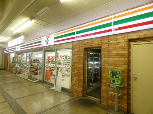 コンビニ　セブン-イレブン 小田急東林間店（コンビニ）まで449m