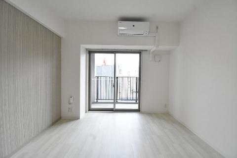 居室・リビング　室内