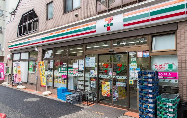 コンビニ　セブンイレブン世田谷野沢2丁目店（コンビニ）まで674m