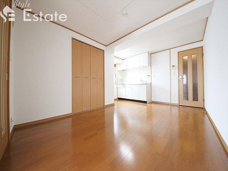 居室・リビング　内装