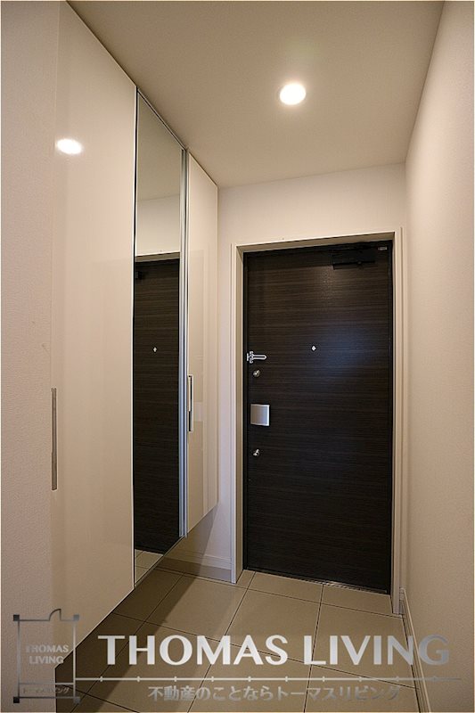 玄関　大容量のシューズボックス御座います。