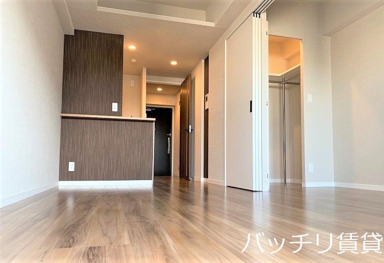 居室・リビング　室内写真は同型タイプの為、現状優先となります。