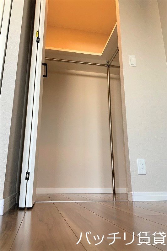 収納　室内写真は同型タイプの為、現状優先となります。