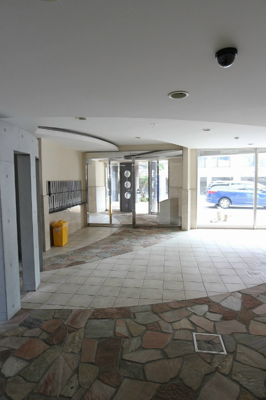 建物外観　エントランス