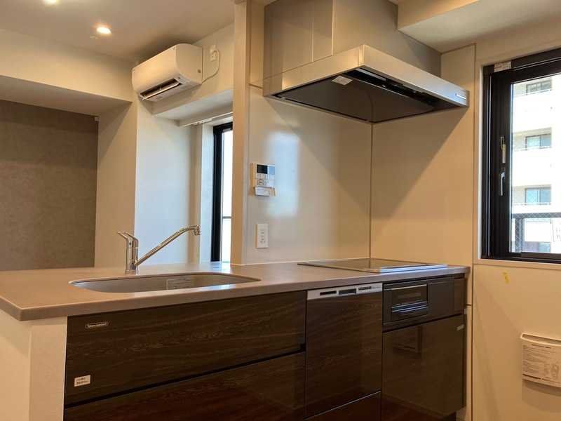 キッチン　コンパクトなキッチンで掃除もラクラク