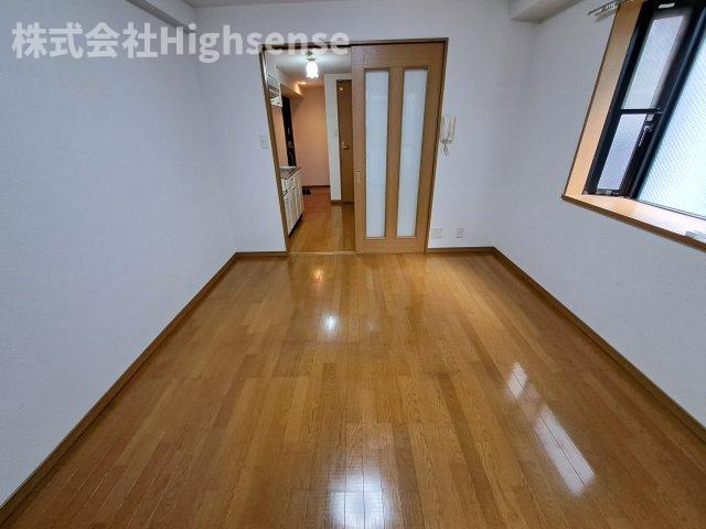 居室・リビング　ゆったり過ごせる居間です