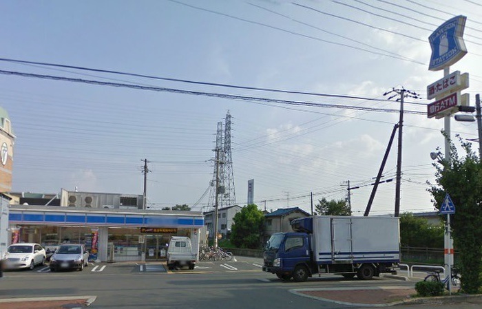 コンビニ　LAWSON（コンビニ）まで150m