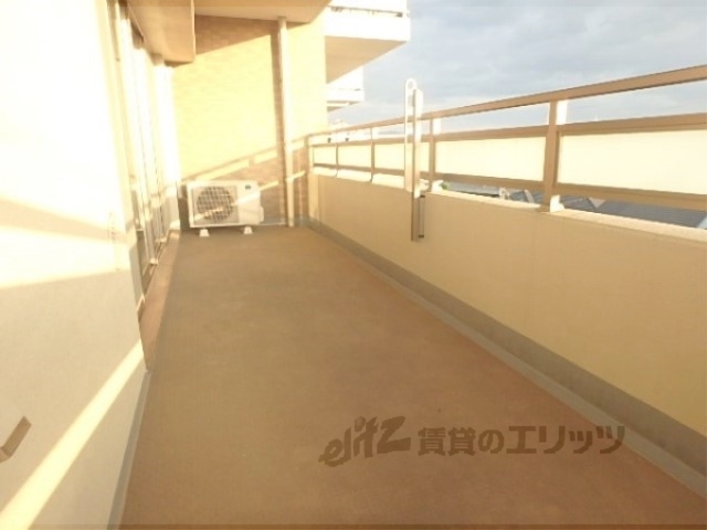 バルコニー　広いベランダです。