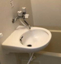 洗面設備　※別部屋の参考写真です。