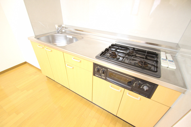 キッチン　使い勝手の良いシステムキッチン