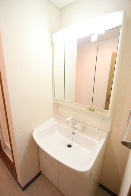 洗面設備　洗髪洗面化粧台