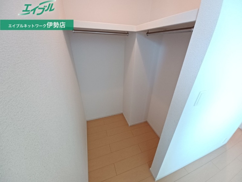 収納　同型参考写真