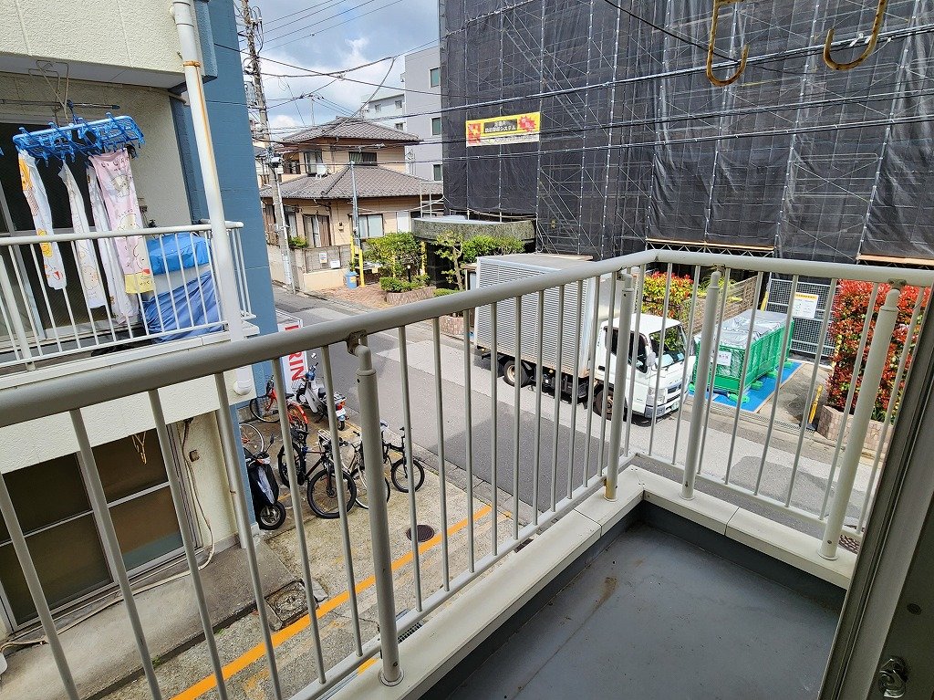 バルコニー　周辺は静かな住環境
