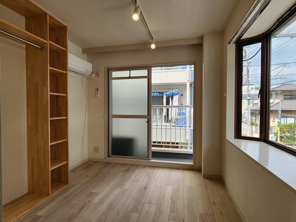 居室・リビング　前面棟の影響なく日当り良好　喫煙者契約不可