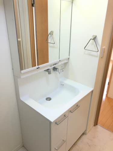 洗面設備　シャワー付洗面台♪