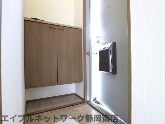 エクセル駿河台の玄関写真