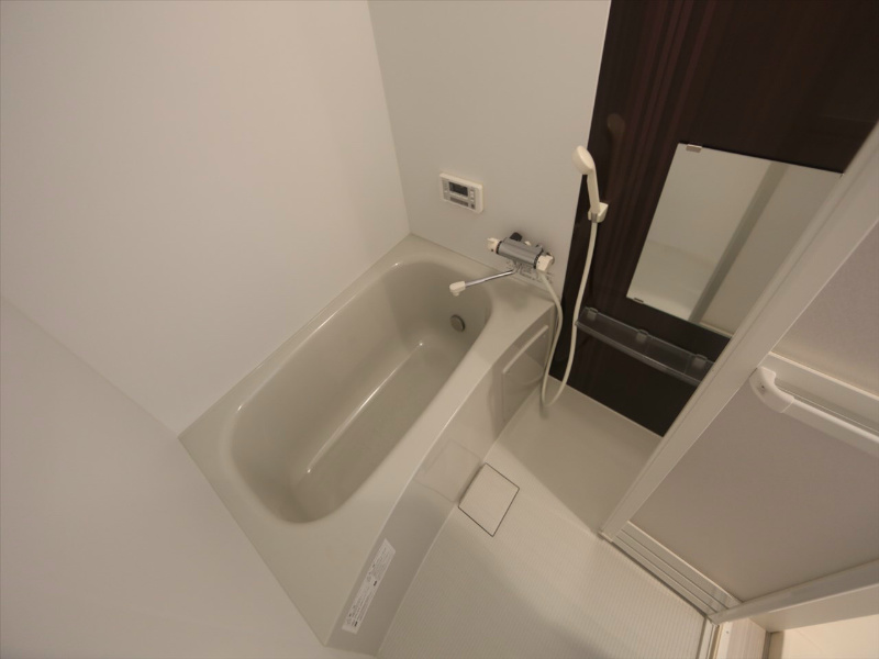 バス・シャワールーム　浴室暖房乾燥機付　追い焚き・オートバス機能付お風呂