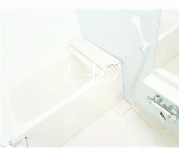 バス・シャワールーム　お風呂（同仕様）です。