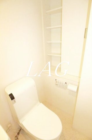 トイレ　トイレ（同仕様）です。