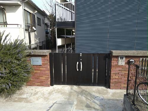 セキュリティ　オートロックゲート・防犯カメラ設置