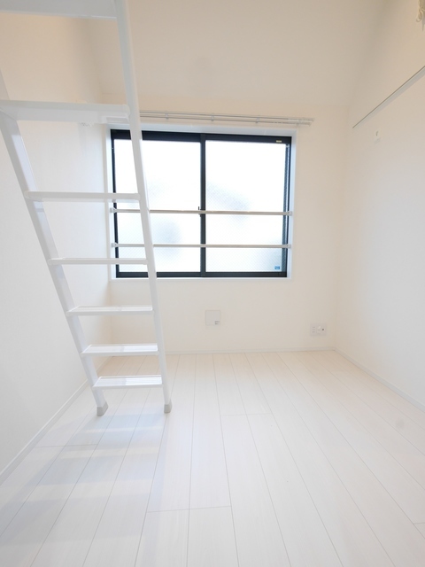 その他　ホワイトフローリング☆