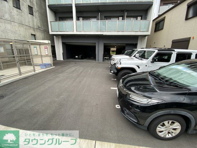 駐車場　駐車場
