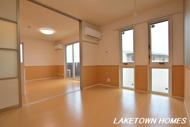 その他　６帖の洋室です。エアコン完備です。