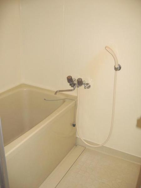 バス・シャワールーム　清潔感のある浴室です♪