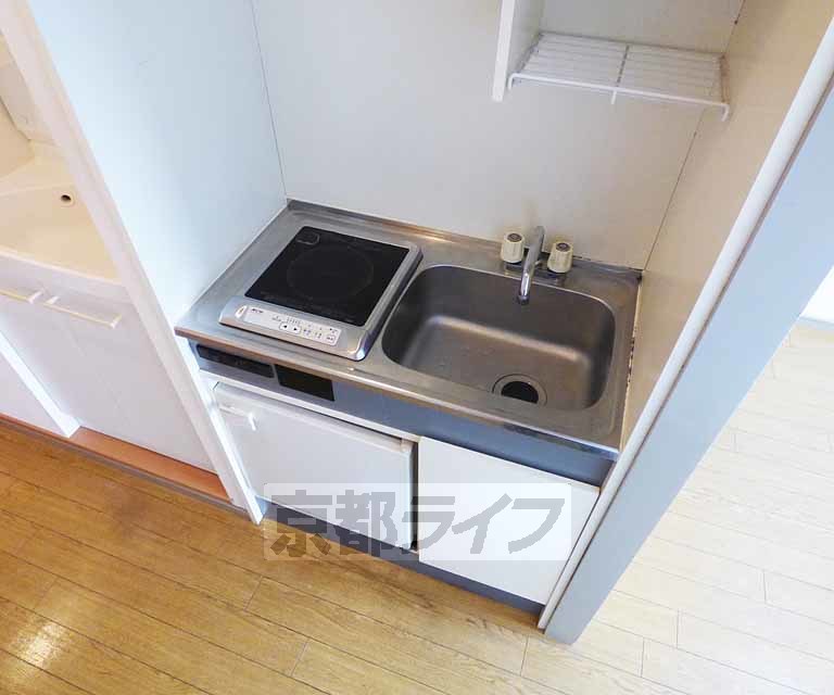 キッチン　シンプルなキッチンになります。