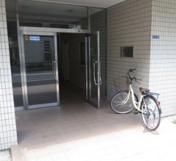 エントランス　清潔なエントランスです