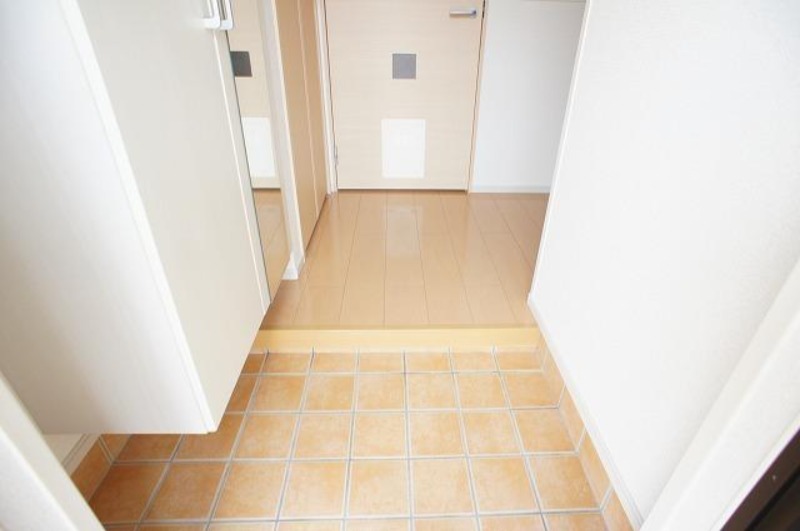 玄関　図面と現状に相違がある場合には現状を優先