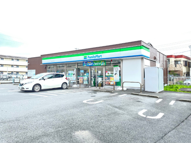 コンビニ　ファミリーマート沼津大岡北店（コンビニ）まで448m