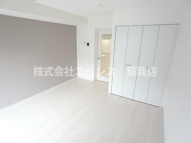 その他部屋・スペース　広くて明るい寝室