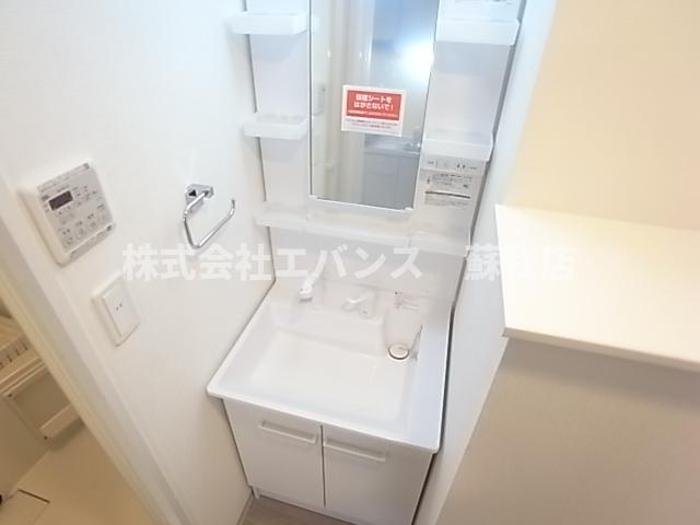 洗面設備　独立洗面化粧台付き