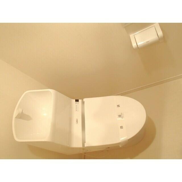 トイレ　温水洗浄暖房便座