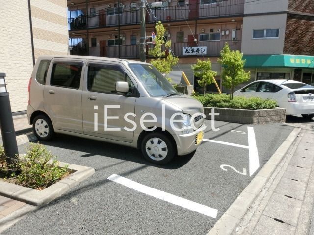 駐車場　敷地内駐車場ございます。