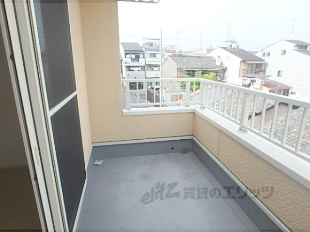 バルコニー　３階