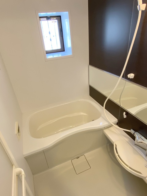 バス・シャワールーム　★浴室乾燥機＆追い焚き機能★