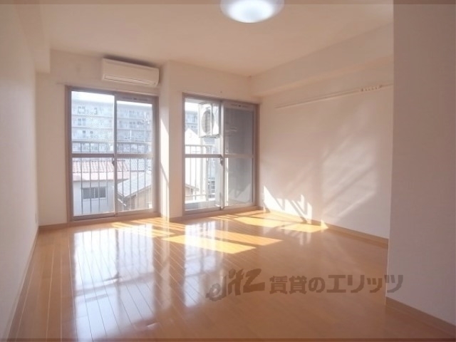 居室・リビング　洋室